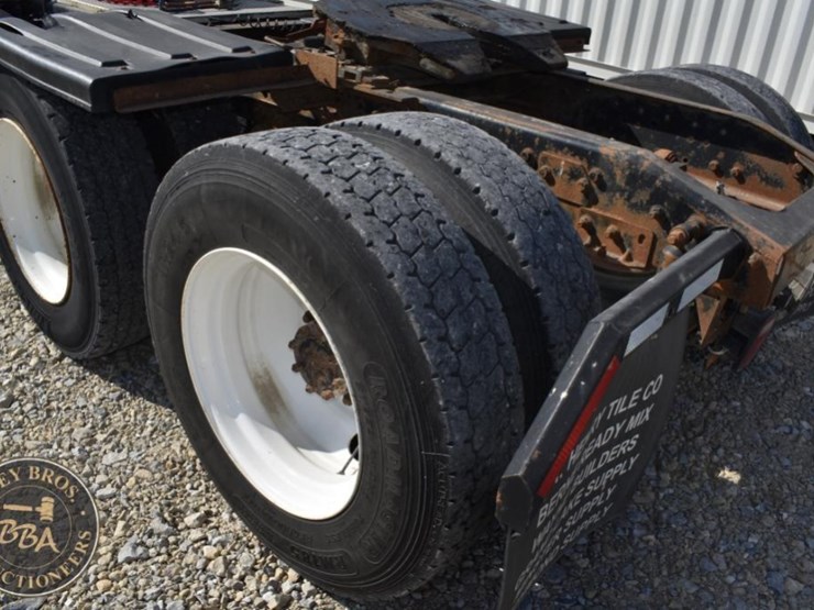 1999-mack-vision-38024-image-19