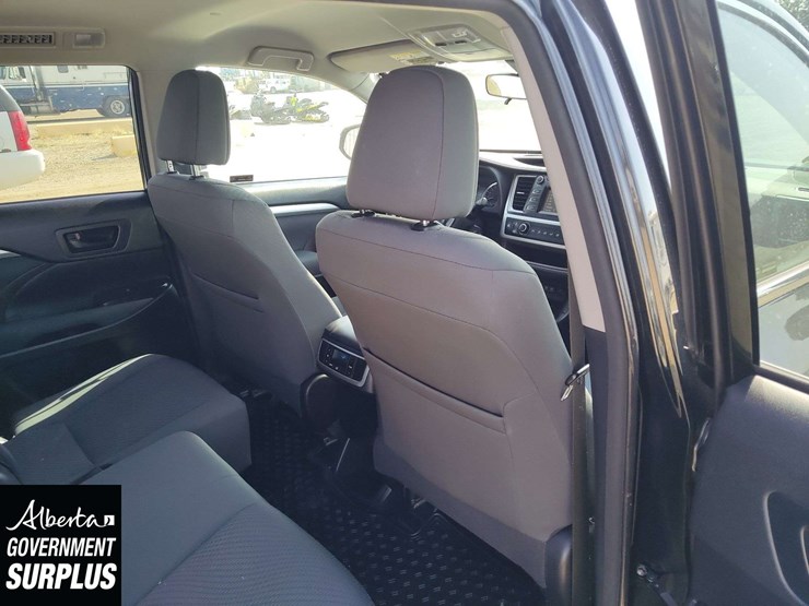 2018-toyota-highlander-image-21