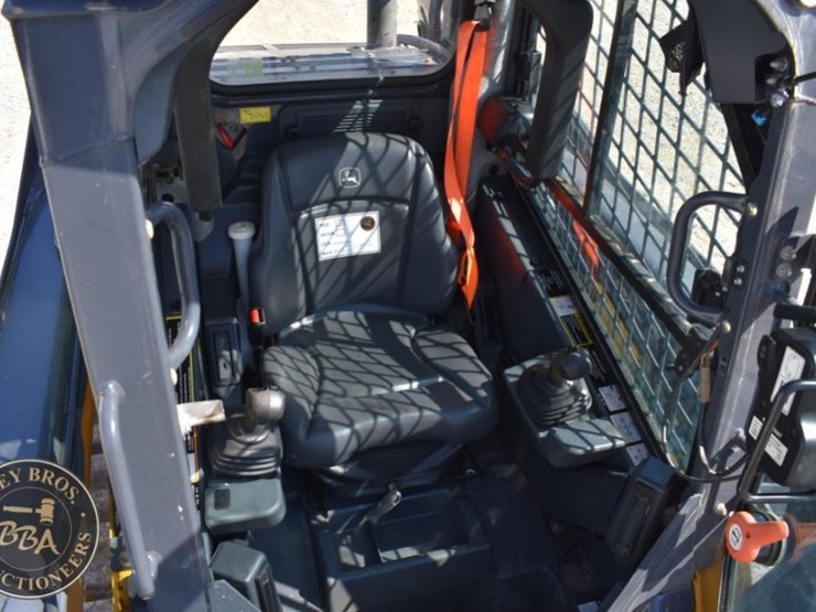 2021-deere-325g-image-69