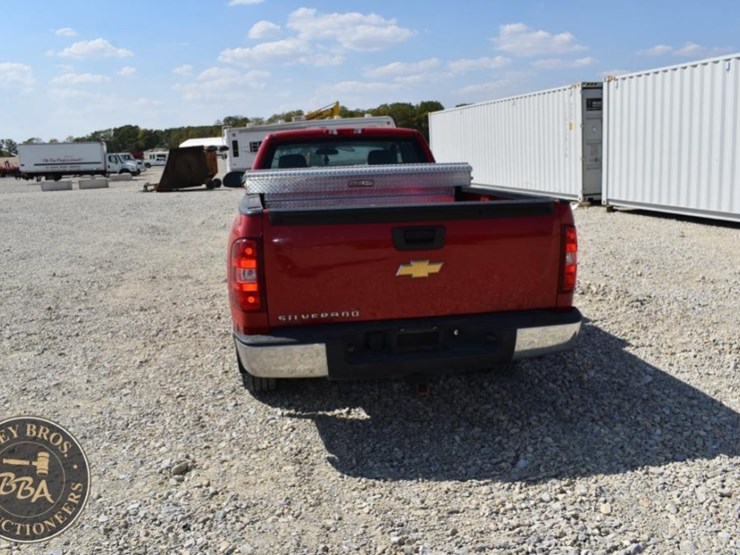 2013-chevrolet-silverado-1500-image-4