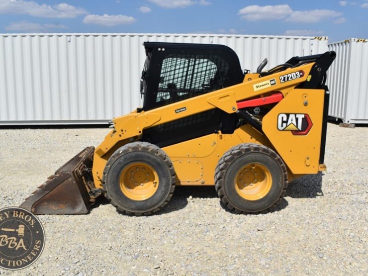 2021-caterpillar-272d3-image-2