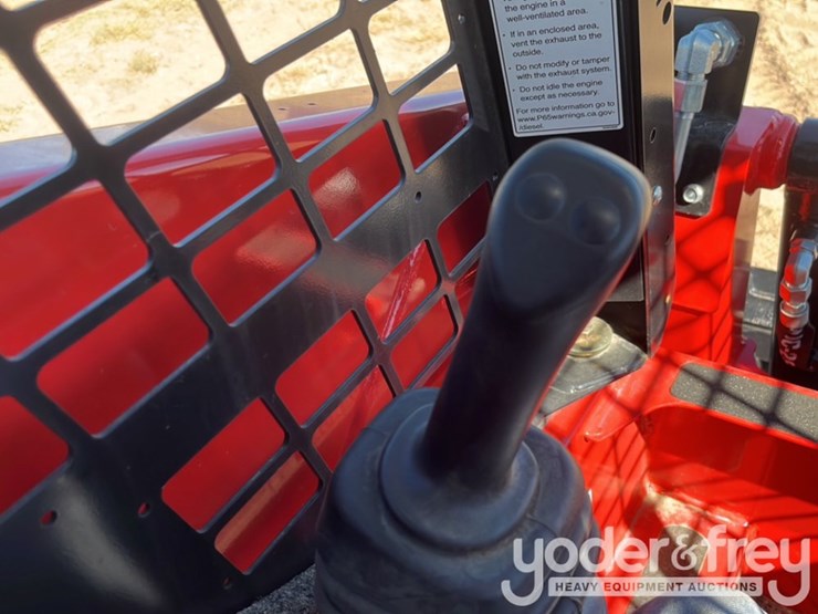 2023-manitou-1050rt-image-18