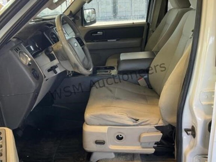 2014-ford-expedition-image-22