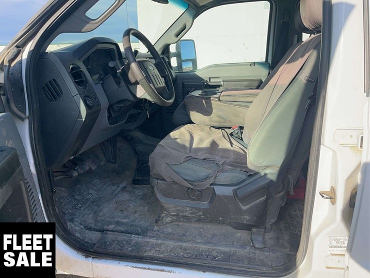 2012-ford-f550-image-11