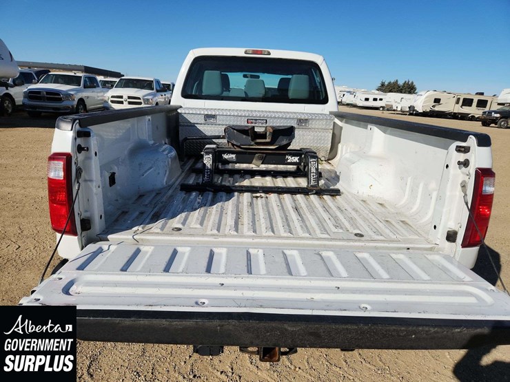 2011-ford-f350-image-24