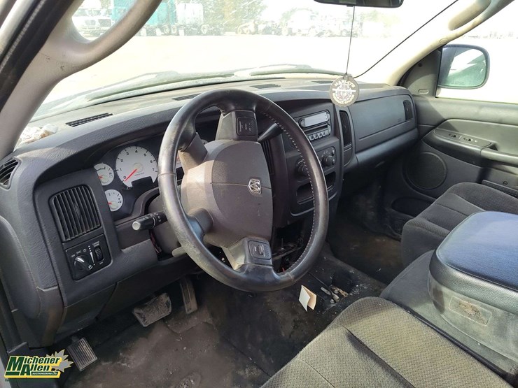 2005-dodge-ram-1500-image-13