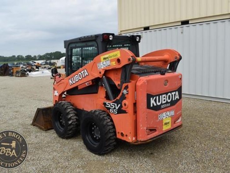 2017-kubota-ssv65-image-13