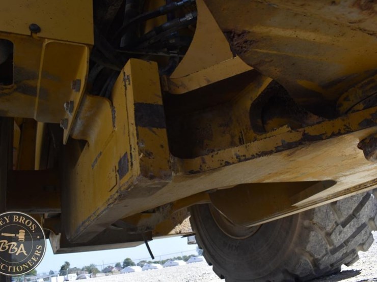 2016-caterpillar-982m-image-73