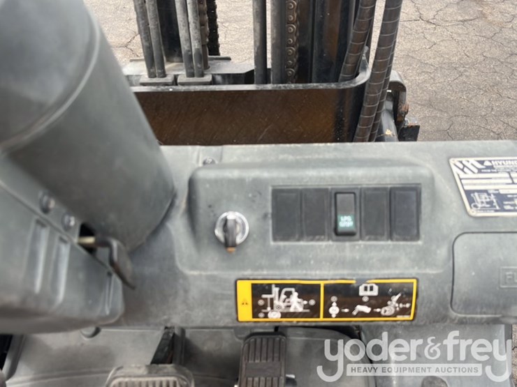 2018-hyundai-30lc-7a-image-16
