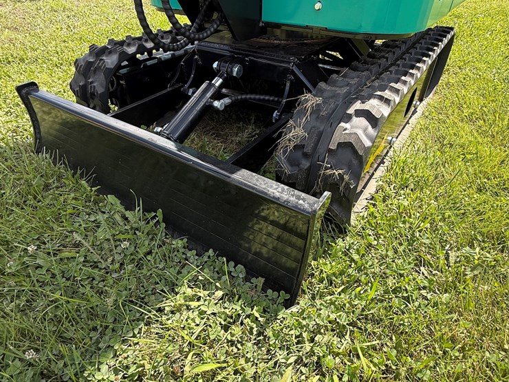 #614-•-2025-cfg-industrial-h15r-hydraulic-track-type-mini-excavator-image-12