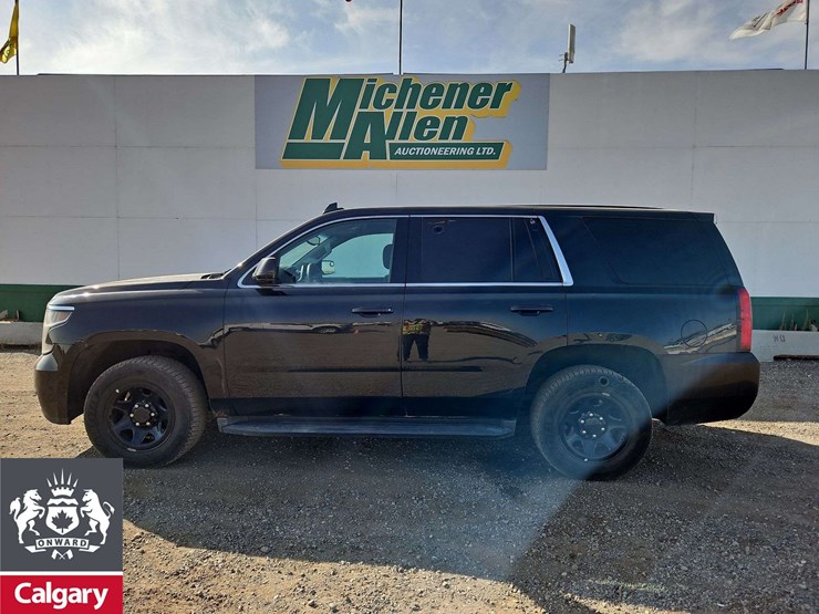 2015-chevrolet-tahoe-image-15