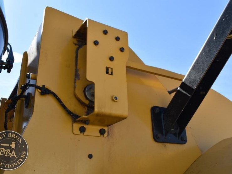 2014-caterpillar-982m-image-66
