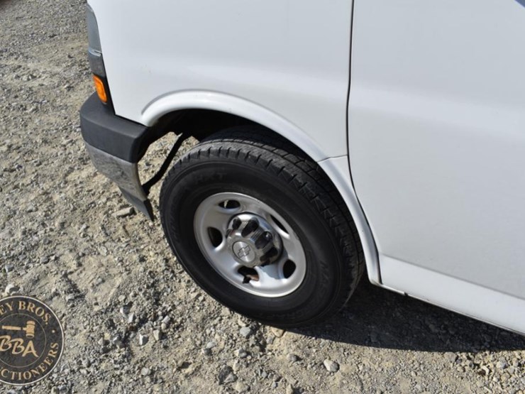 2019-chevrolet-express-2500-image-17
