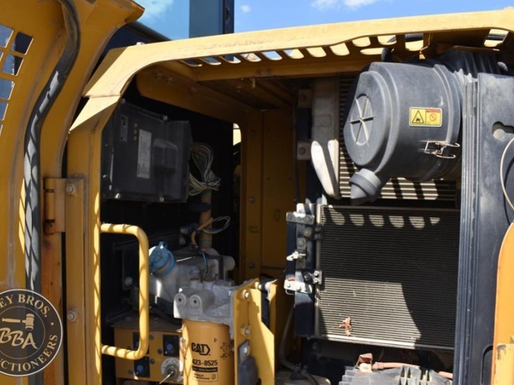 2011-caterpillar-312d-image-29