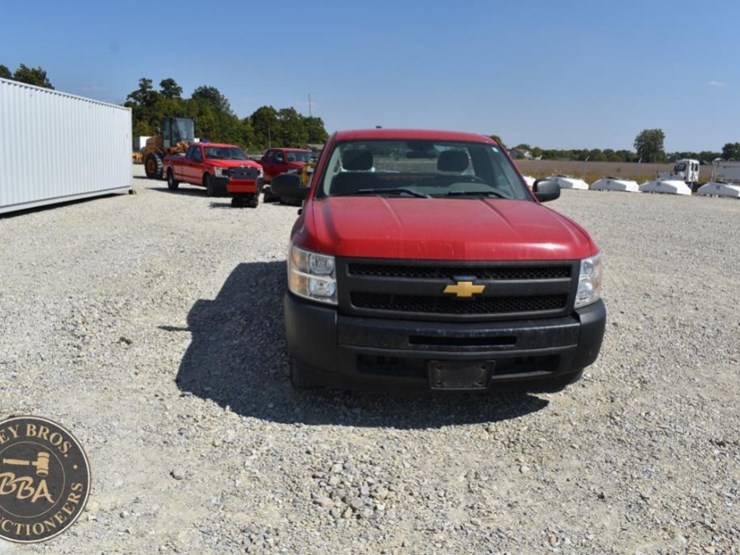2010-chevrolet-silverado-1500-image-8