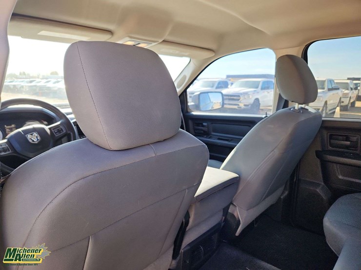 2015-ram-tradesman-image-18