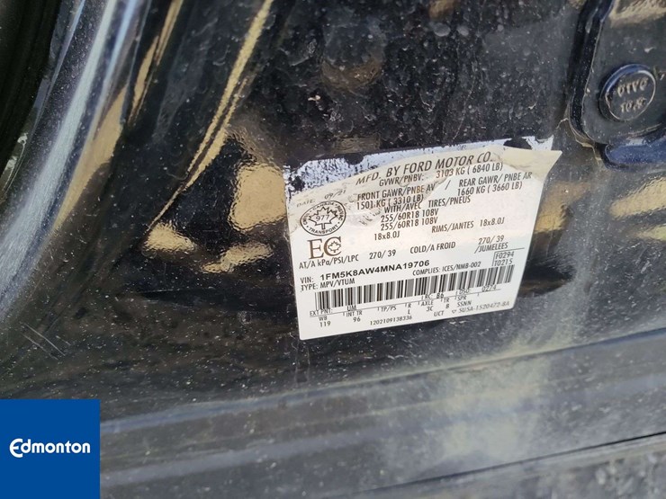 2021-ford-explorer-image-6