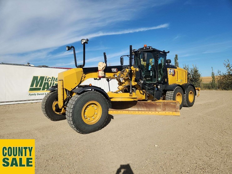 2020-caterpillar-150-awd-image-1