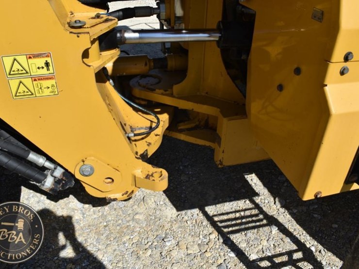 2014-caterpillar-982m-image-38