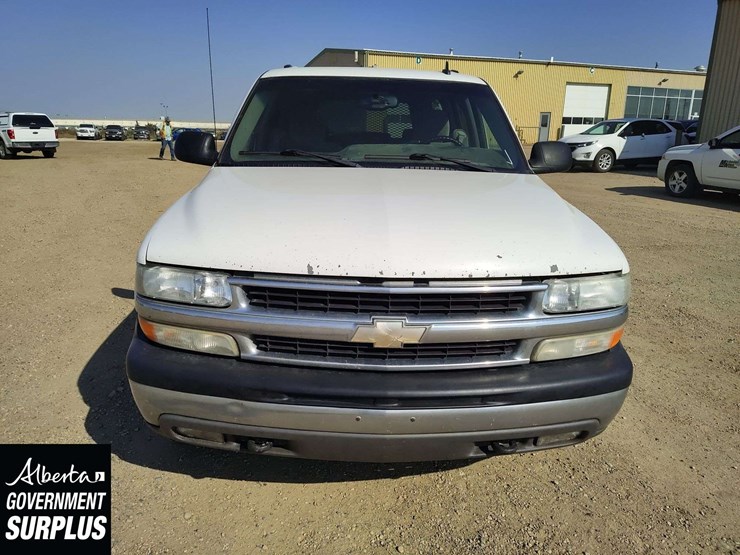 2006-chevrolet-suburban-image-25