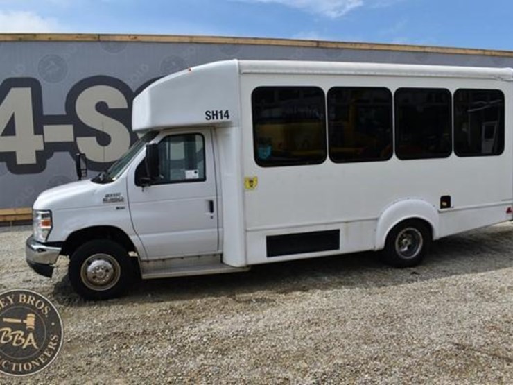 2014-ford-e350-image-4