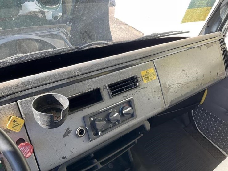 2003-freightliner-fl112-image-21