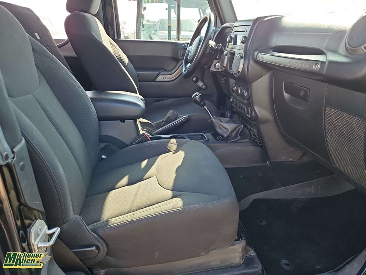 2015-jeep-wrangler-image-12