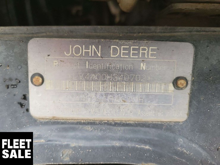 2000-john-deere-4400-image-7