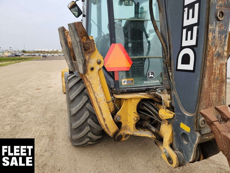 2015-deere-410l-image-35