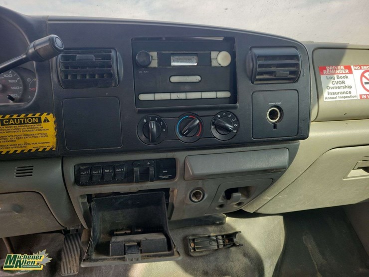 2006-ford-f550-image-15