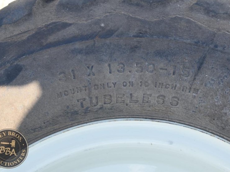 tires-31-x-13.50-15-implement-tire-and-rim-38031-image-2