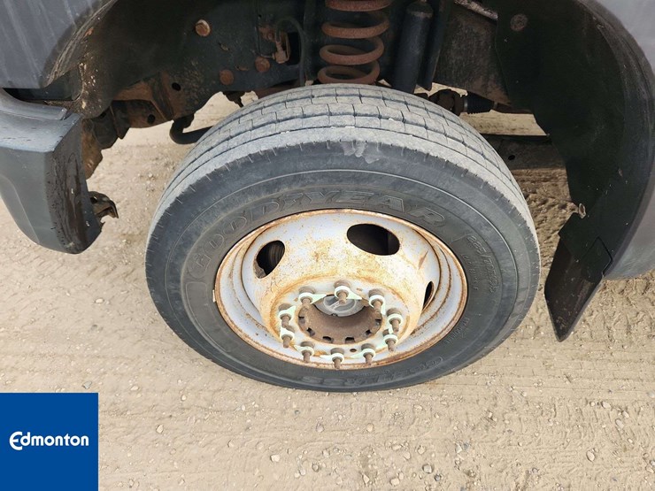 2012-ford-f550-image-34
