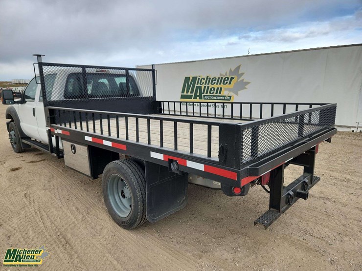 2014-ford-f550-image-30