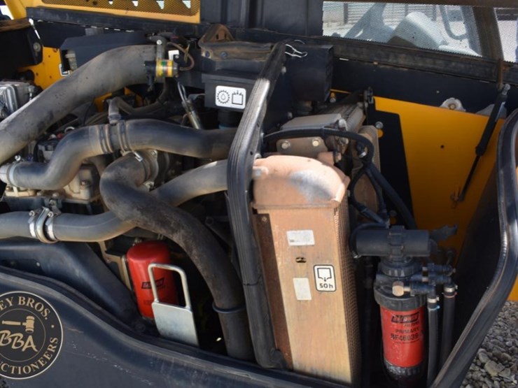 2015-jcb-510-56-image-18