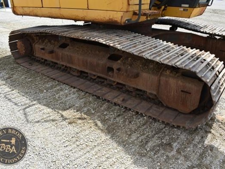 2018-deere-210g-lc-image-45
