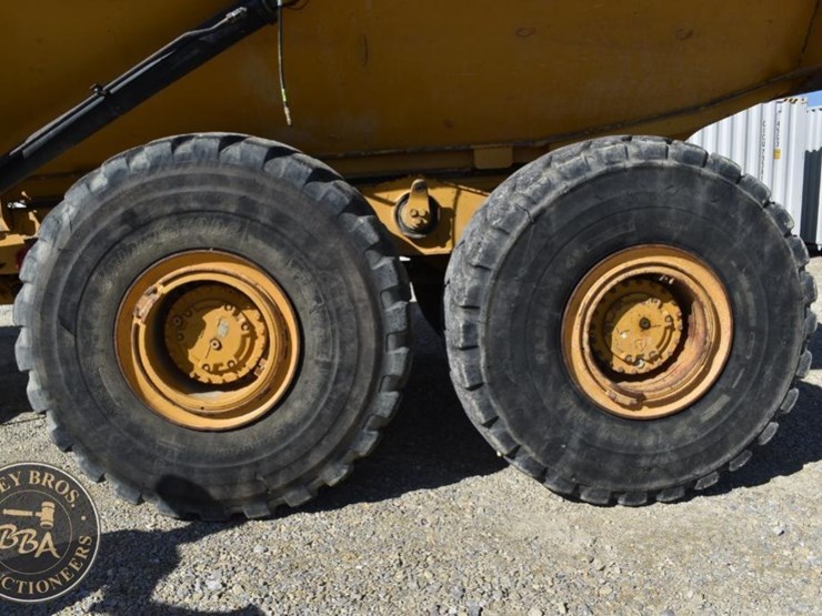 2012-caterpillar-740b-image-67