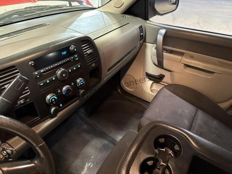 2013-chevrolet-silverado-1500-image-20