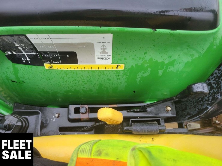 2000-john-deere-4400-image-28