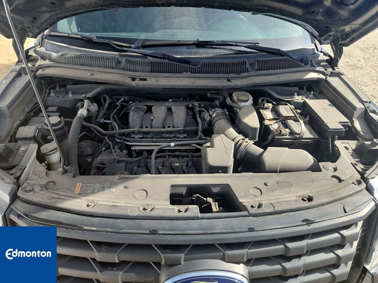 2016-ford-explorer-image-25