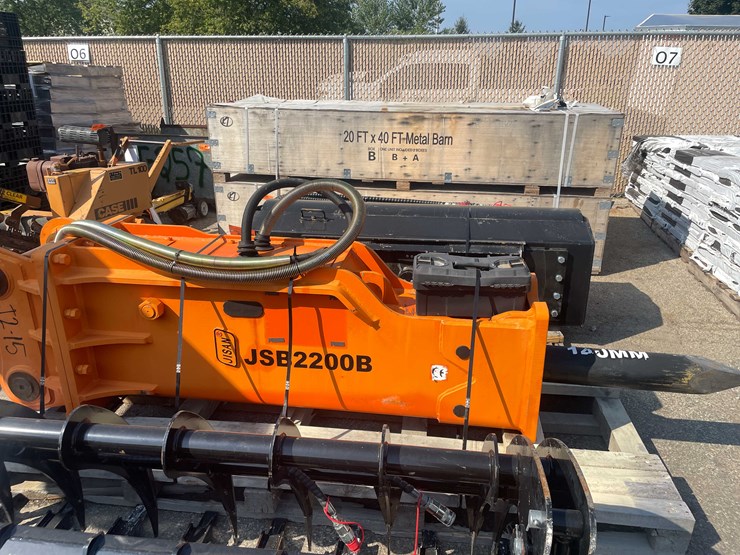 caterpillar-320-image-8