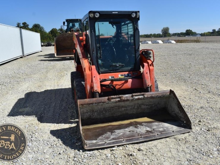 2017-kubota-ssv65-image-67