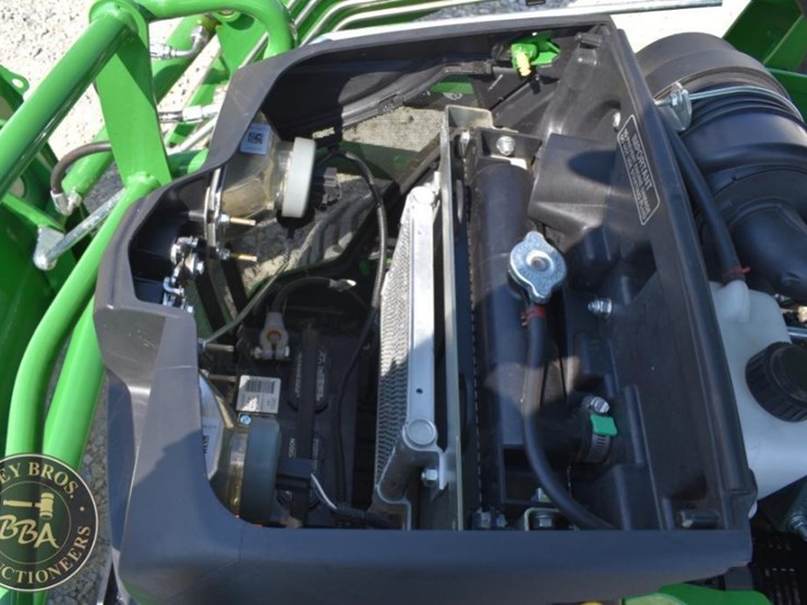 2022-john-deere-1025r-image-8