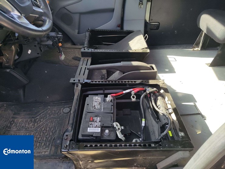 2015-ford-transit-image-11