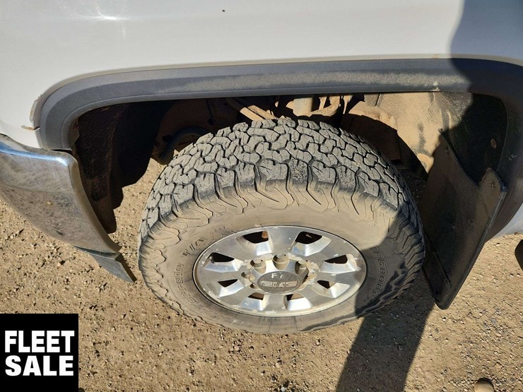 2015-gmc-sierra-2500hd-image-28
