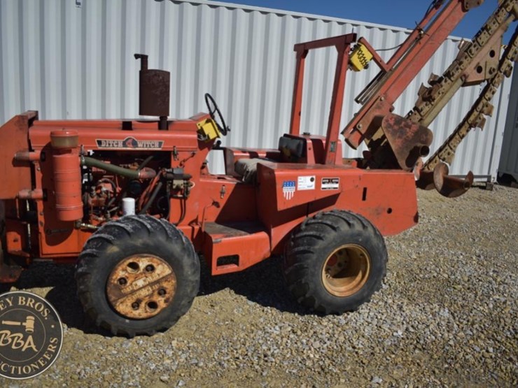 ditch-witch-r65-image-6