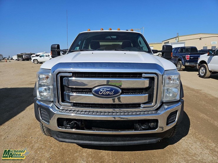 2011-ford-f550-image-30