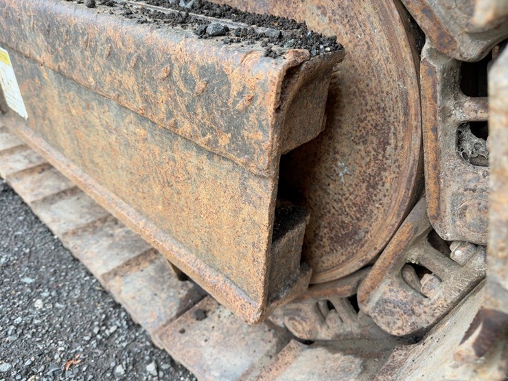 2016-caterpillar-c7-image-16