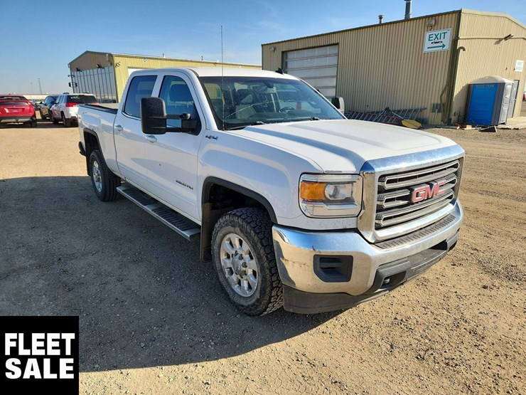 2015-gmc-sierra-2500hd-image-2