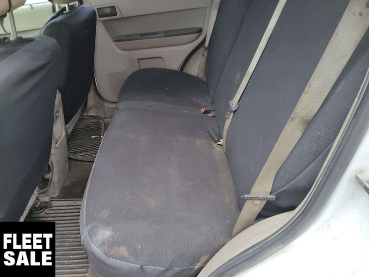 2012-ford-escape-image-12