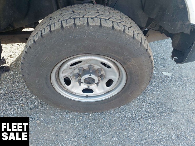 2022-ford-f250-image-10